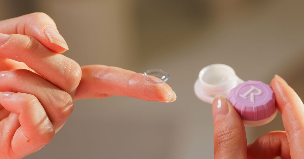 Eye expert issues urgent warning to anyone travelling on plane